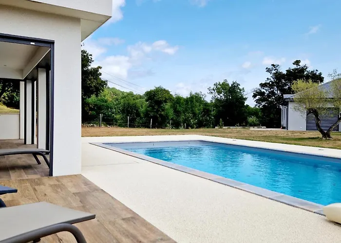 Le De Gamme, Jardin, Piscine *